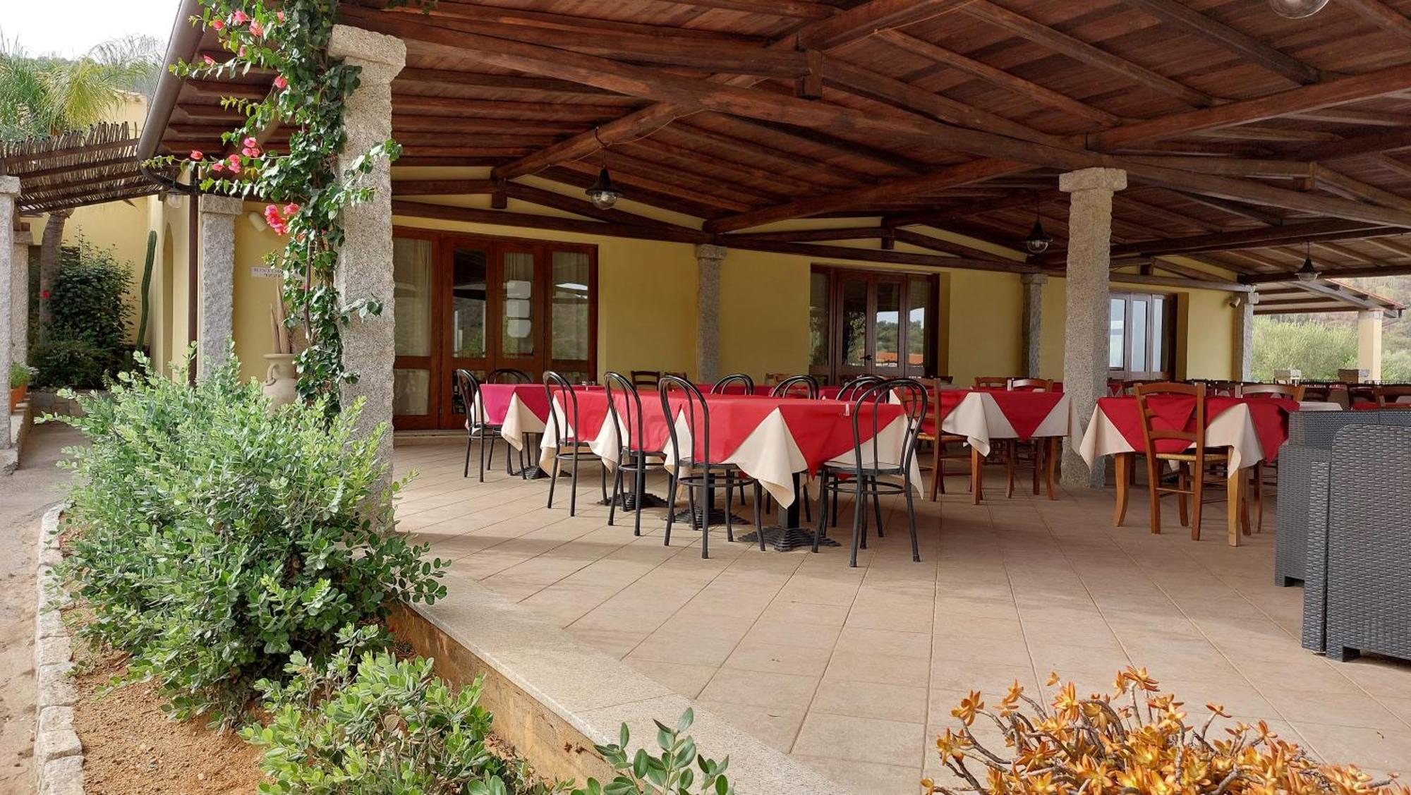 Hotel Cardedu Exterior photo
